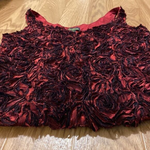 CARTISE Women’s Deep Red Black  Floral Sleeveless Top (Size 10/8) - Picture 9 of 10